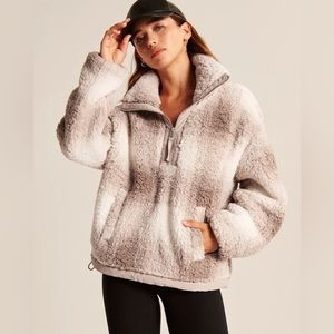 Abercrombie and Fitch cinched cocoon sherpa half zip